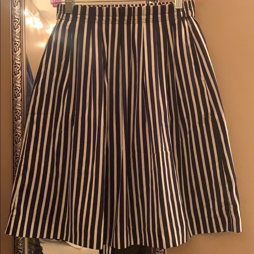 NWOT BLUE AND WHITE PINSTRIPE SKIRT